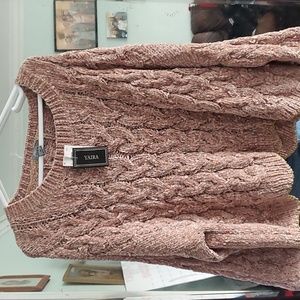 Yaira sweater